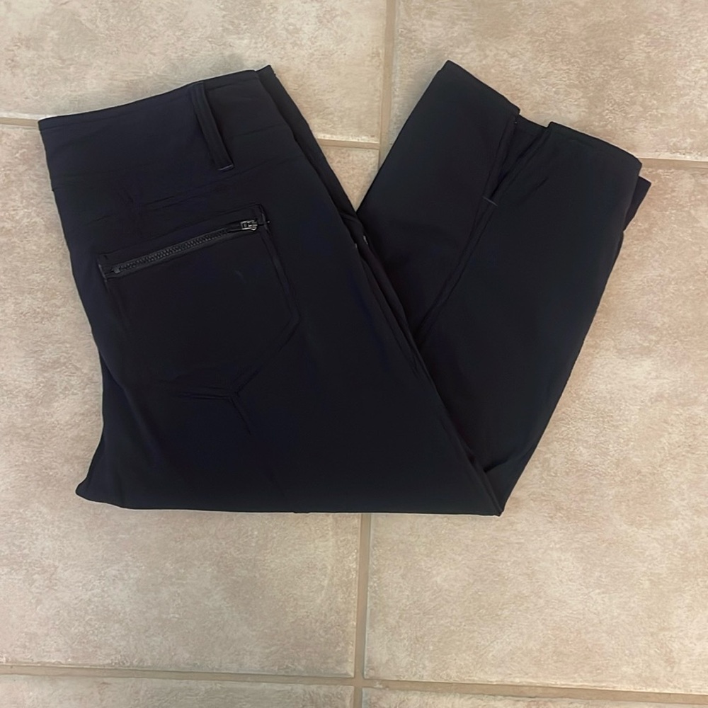 Athleta Black Capris